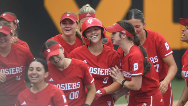 IndianaSoftballTarynKernHRCelebration